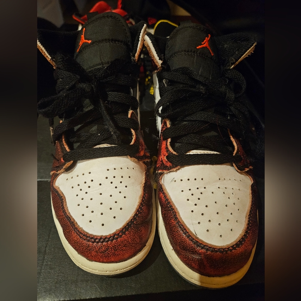Boys sneakers